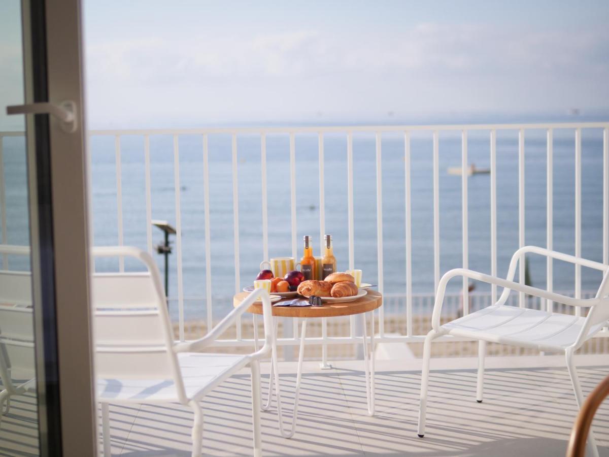 Belle Vue Hotel Cavalaire-sur-Mer Exteriör bild