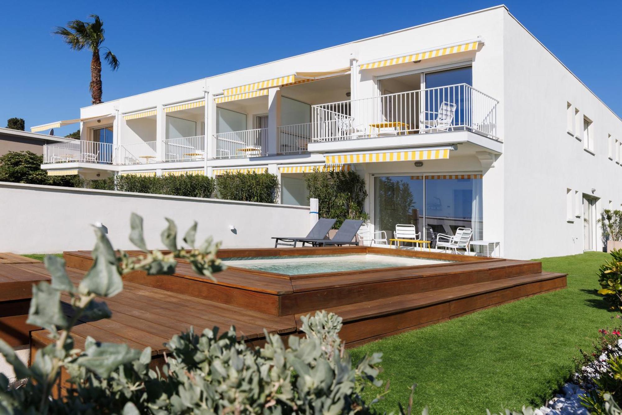 Belle Vue Hotel Cavalaire-sur-Mer Exteriör bild
