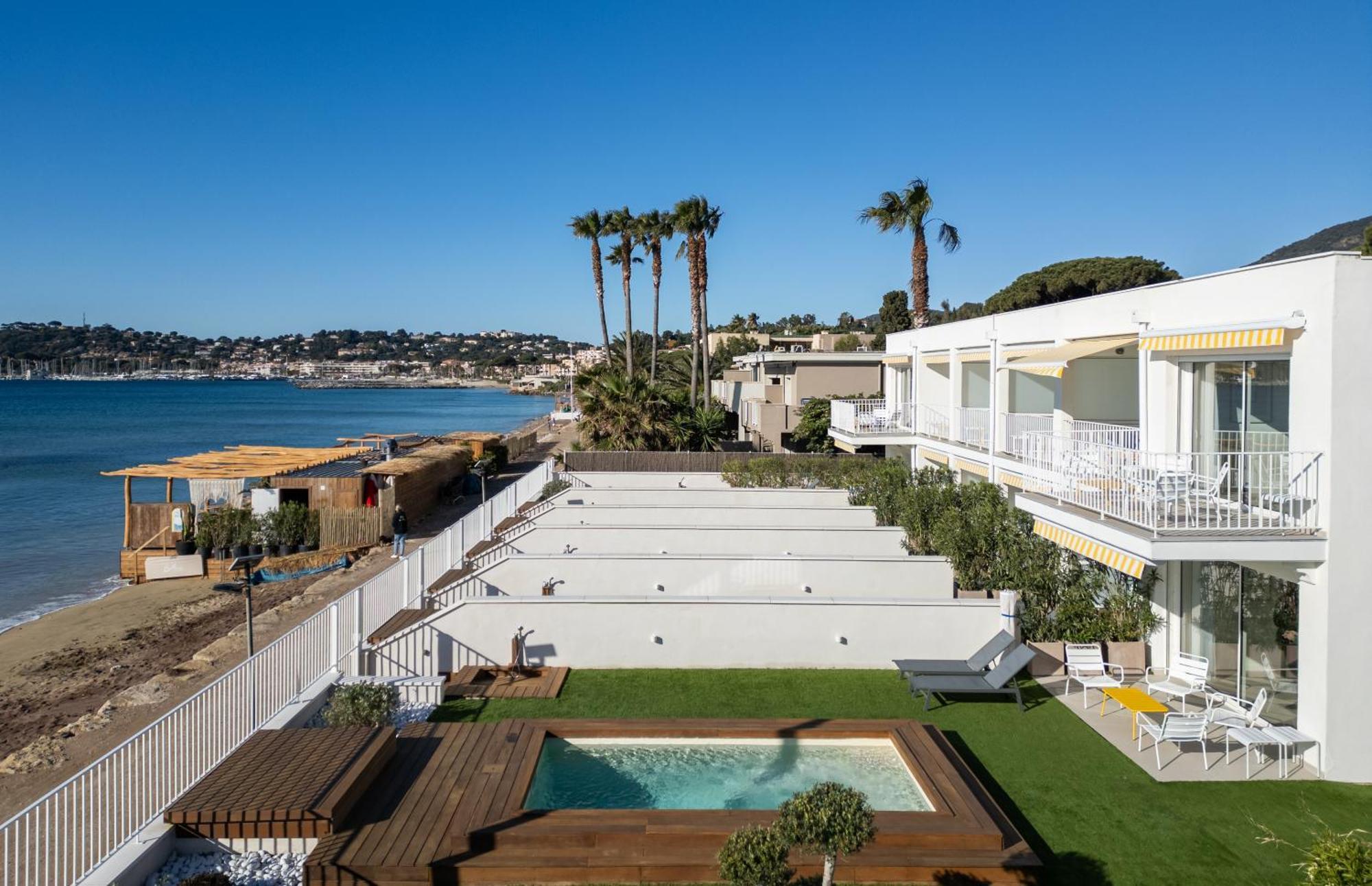 Belle Vue Hotel Cavalaire-sur-Mer Exteriör bild