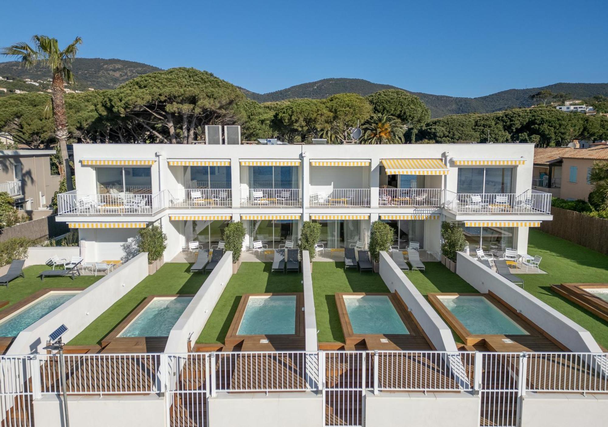 Belle Vue Hotel Cavalaire-sur-Mer Exteriör bild